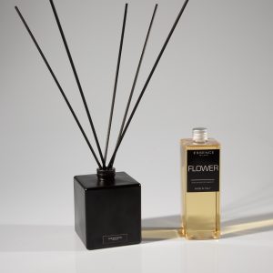 KIT FLOWER PROFUMATORE PER AMBIENTE CON VASO E RATTAN